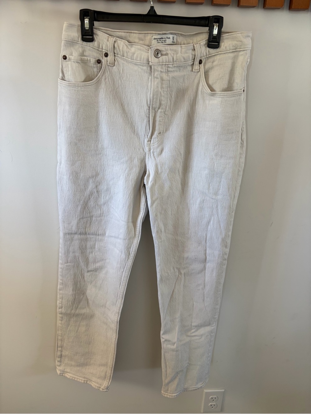 Abercrombie & Fitch Women's White Jeans